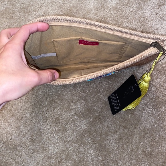 NWT Beaded raffia straw pineapple clutch - Picture 3 of 3